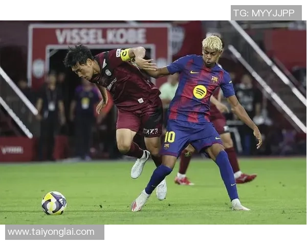 巴萨逆袭巴黎再现经典对决展现足球魅力与团队精神 巴萨逆袭巴黎再现经典对决展现足球魅力与团队精神